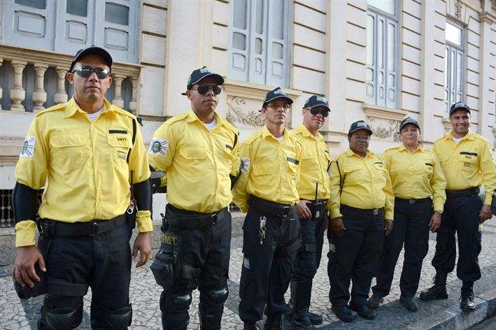 Nível médio de escolaridade agora é requisito para cargo de agentes de trânsito em Feira