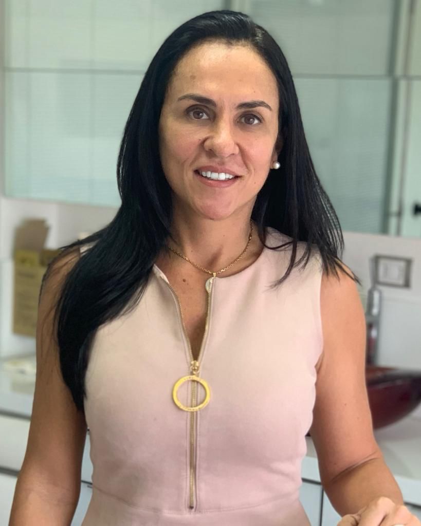 Cristiane Campos é a nova secretária de Saúde de Feira