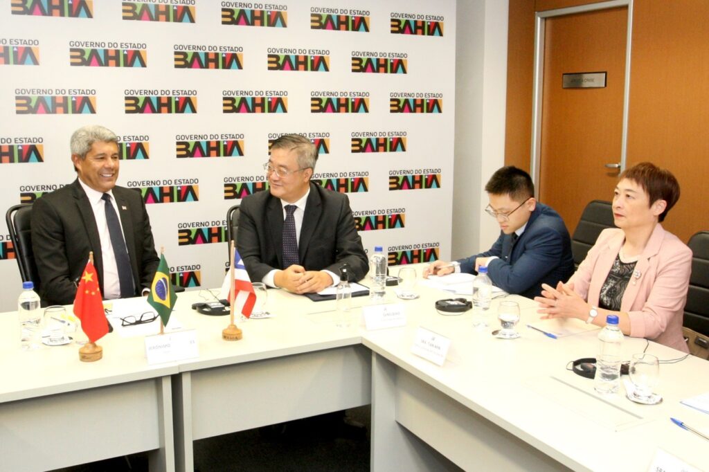 Jerônimo recebe embaixador chinês para debater projetos e mais investimentos para a Bahia