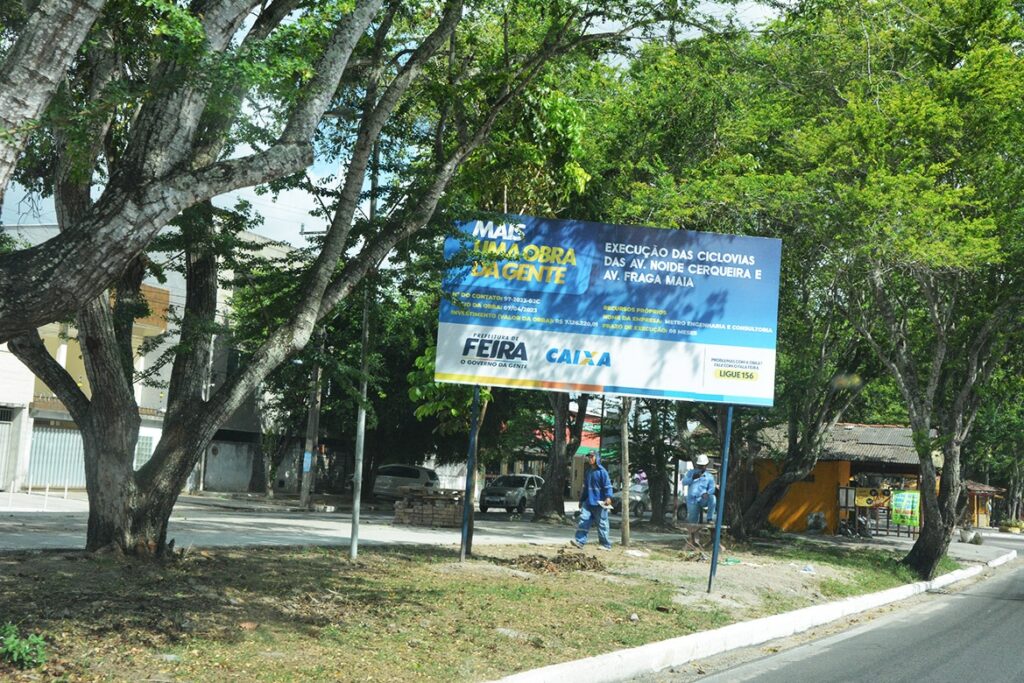 Impasse com retirada de barracas impede avanço de obras da ciclovia na Fraga Maia