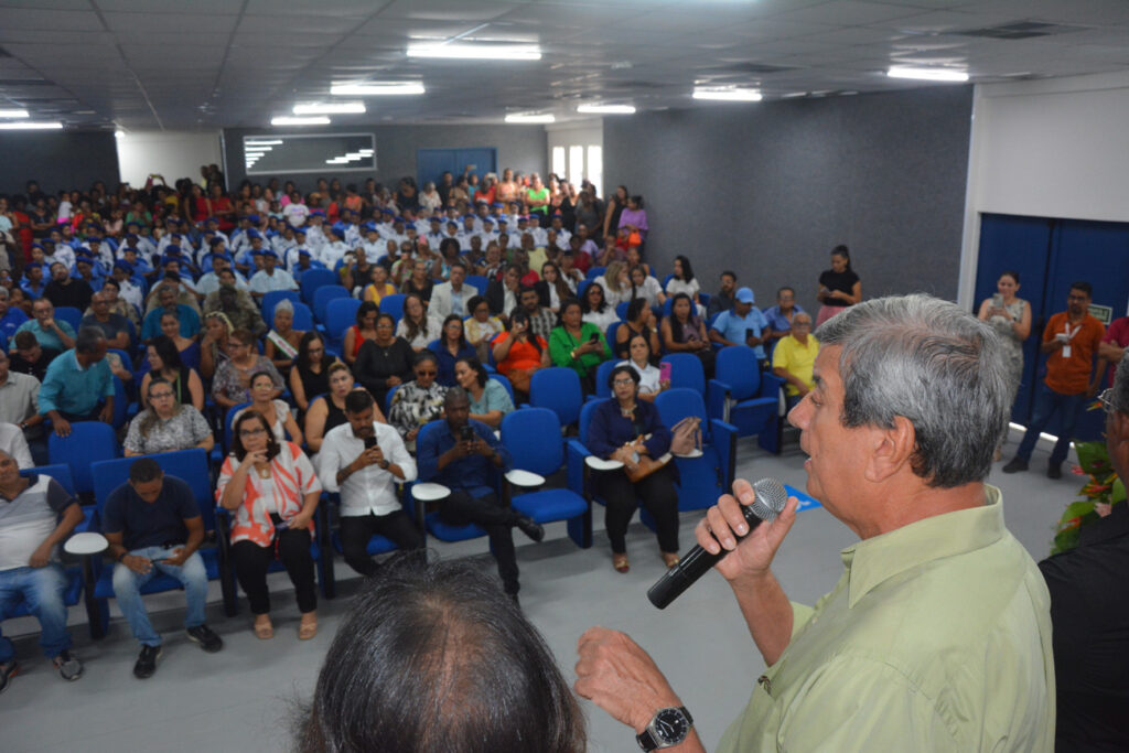 Colbert inaugura primeira Escola Cívico-Militar de Feira de Santana construída com recursos próprios