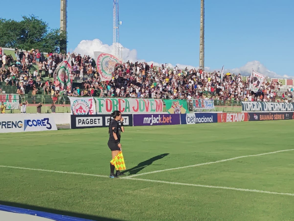 Fluminense de Feira conta com o apoio da torcida para buscar vitória contra o Jacobinense, no Joia da Princesa