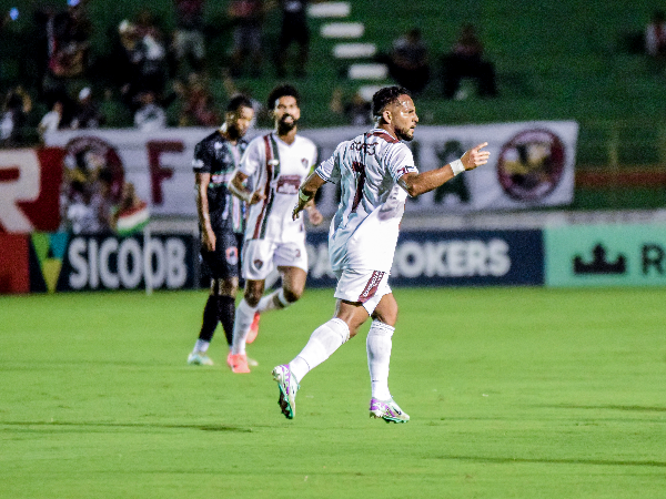 Solta o touro: Flu de Feira vence clássico por 1 a 0 e se mantém firme na liderança