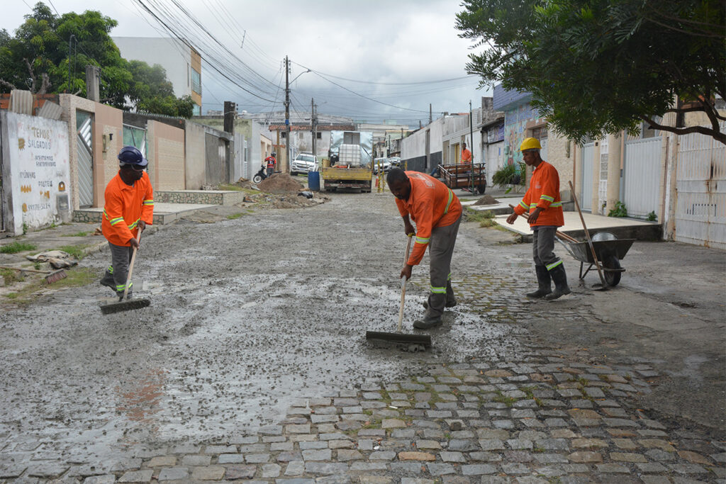 Prefeitura de Feira diz que já investiu mais de R$ 20 milhões para a manutenção de ruas e avenidas