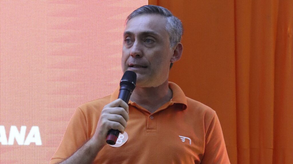 Pré-candidato à prefeitura de Feira, Carlos Medeiros reafirma que seguirá firme na campanha