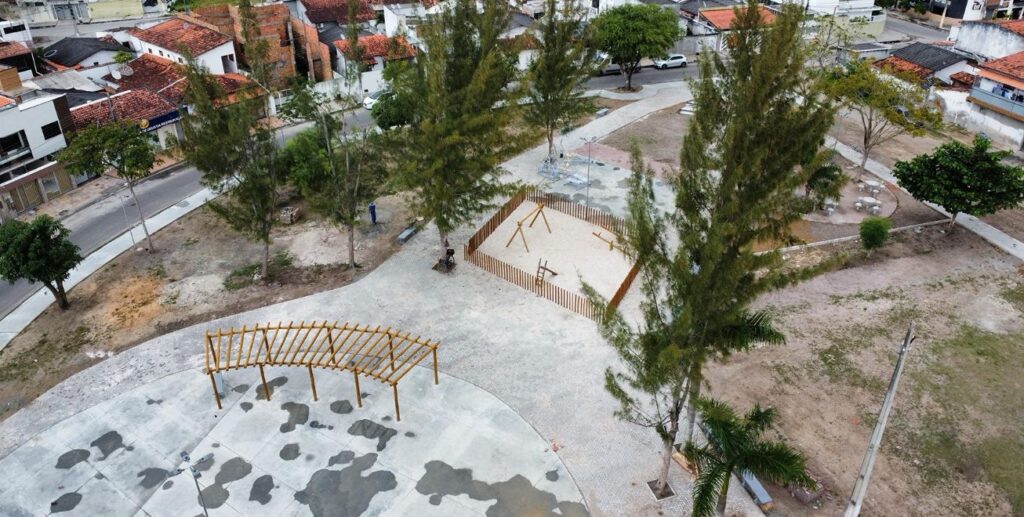 Prefeitura de Feira promete construir quadra de beach tênis em praça do conjunto João Paulo