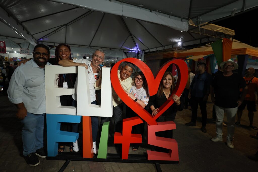 Jerônimo Rodrigues participa de abertura oficial do Festival Literário e Cultural de Feira de Santana