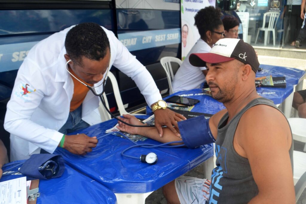 Dia do Homem reforça alerta sobre prevenção ao câncer de próstata durante o Novembro Azul em Feira de Santana