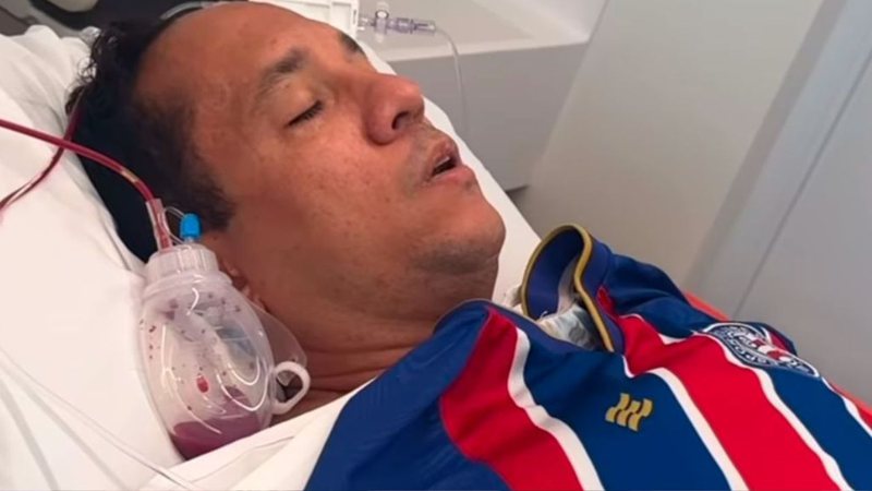 Torcedor canta hino do Bahia durante cirurgia no cérebro e viraliza